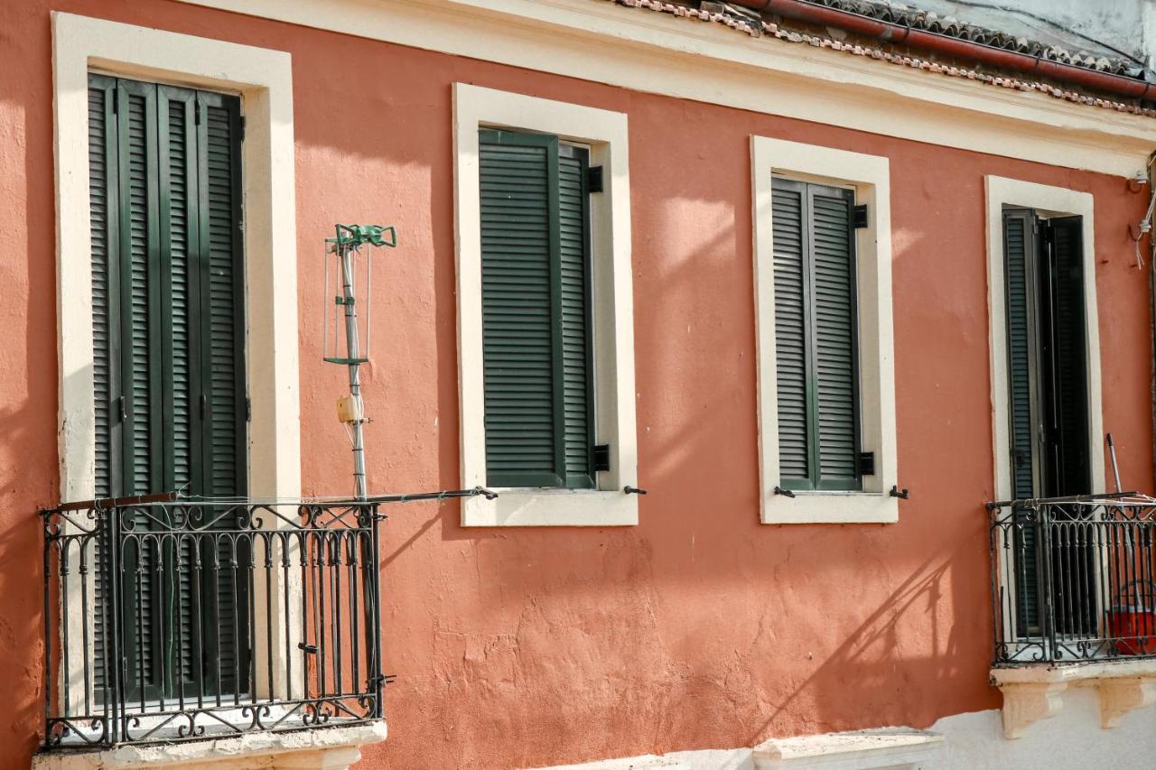 Down Town Apartment By Corfuescapes Corfu  Экстерьер фото